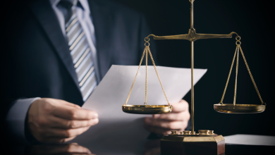 Dr. Jonatas Lucena esclarece que o uso de aplicativos espiões sem consentimento configura crime cibernético.