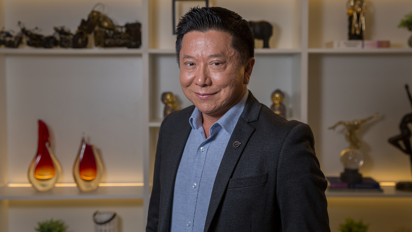 O lifting de braço é indicado para tratar flacidez moderada e intensa, devolvendo contorno mais firme, explica Milton Seigi Hayashi.